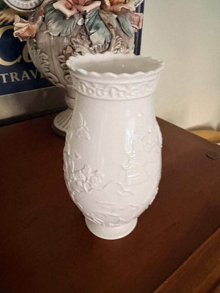 Chinoiserie Embossed White Ceramic Vase