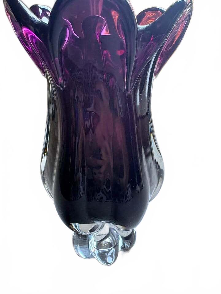 Mid Century Amethyst Purple Royal Gallery Art Glass Vase
