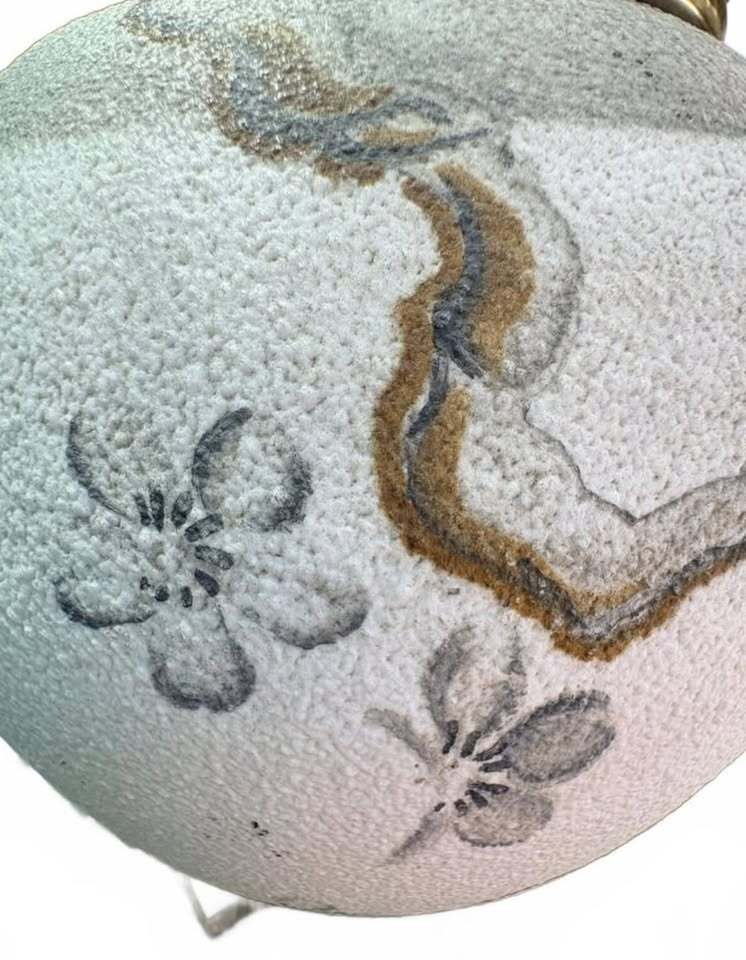 Vintage Textured Ceramic Floral Table Lamp