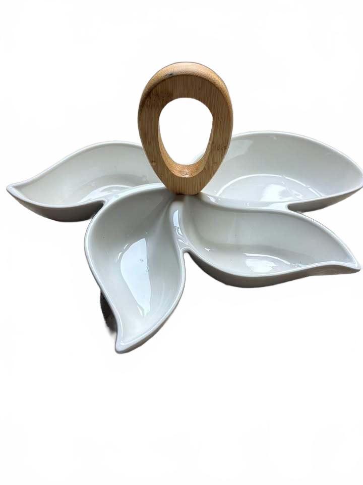Branbani Ceramic Leaf-Shaped Divided Serving Dish with Wooden Handle